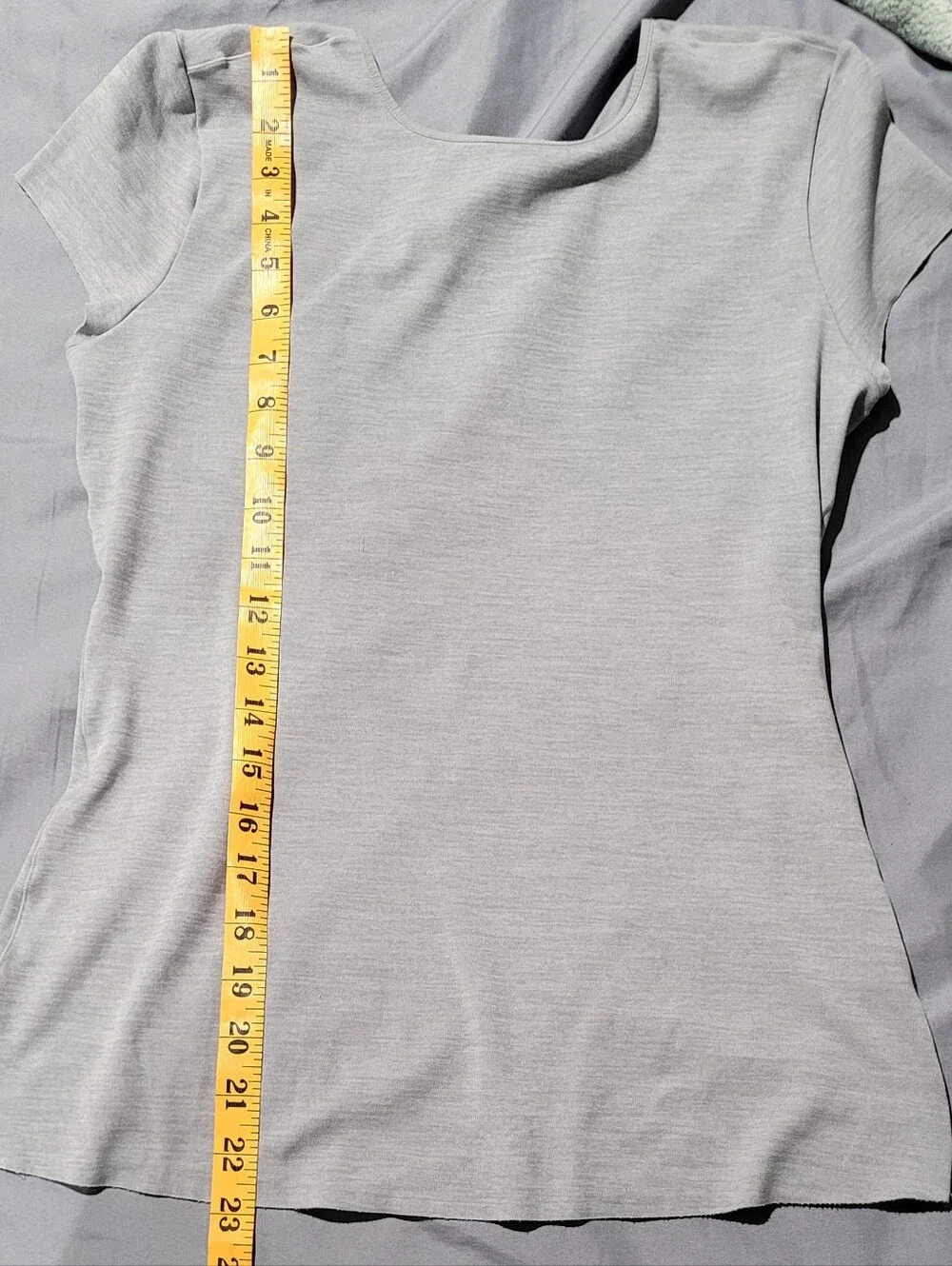 Nike Yoga Dri-FIT Gray Scoop Back Short Sleeve Top Size Small